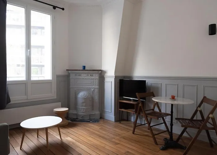 Apartment Charming Nest Near Montmartre Paris